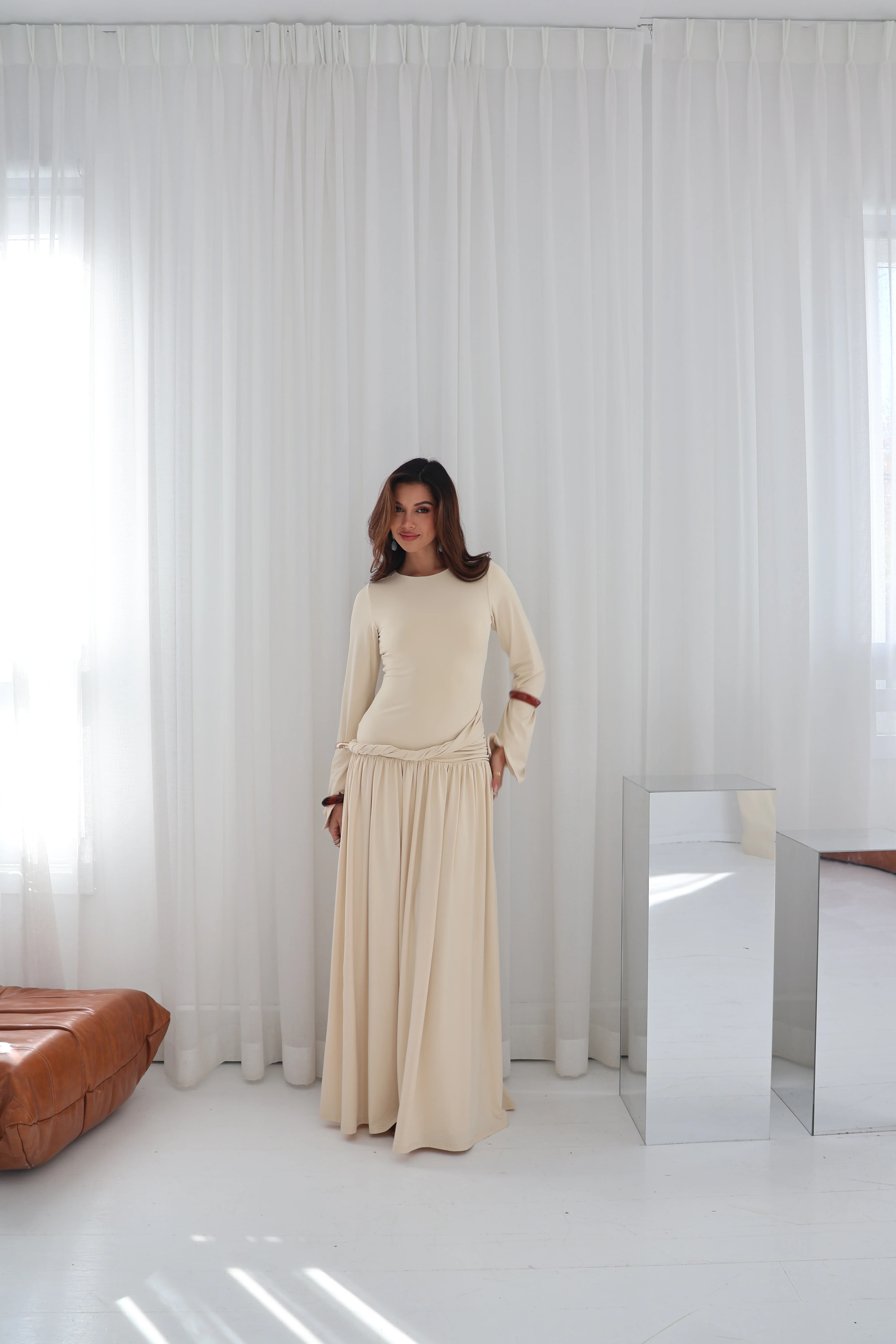 Solene Twist Maxi Dress - Image 3